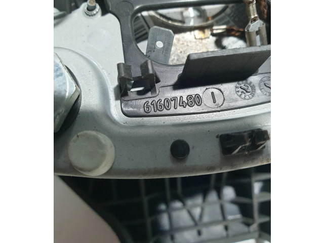 Подушка безопасности водителя 61607480 Volkswagen Caddy