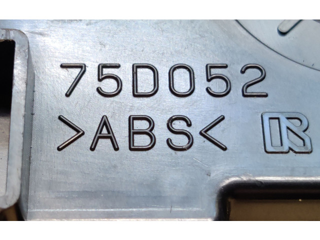 Блок управления климат-контролем 75D052 Daihatsu Terios