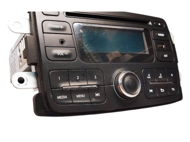 Радио/ проигрыватель CD/DVD / навигация 281150132R Dacia Dokker