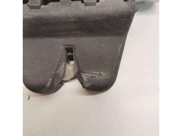 Zámek zadních dveří A0997501800 Mercedes-Benz C W205 2018