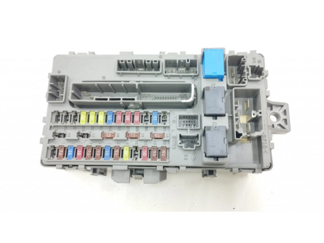 Блок предохранителей E6116RA000008, TL4E211 Honda Accord