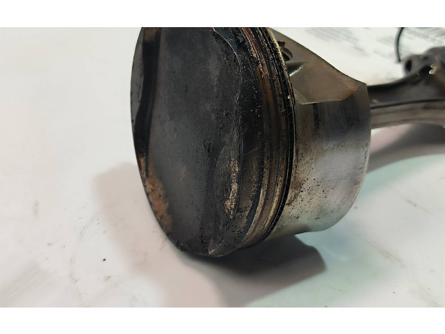 Шатун      Maserati Quattroporte  