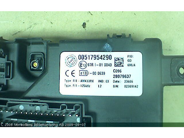 Блок предохранителей 00517954290 Fiat Grande Punto