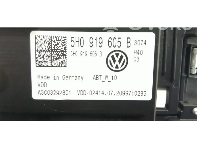Дисплей    5H0919605B   Volkswagen Golf VIII