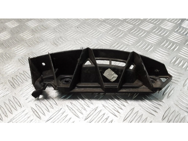 Задний держатель бампера