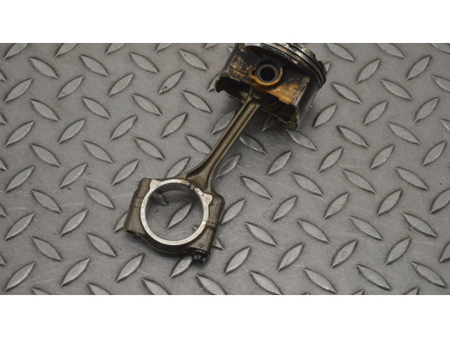 Píst AD70748 Subaru XV FB16