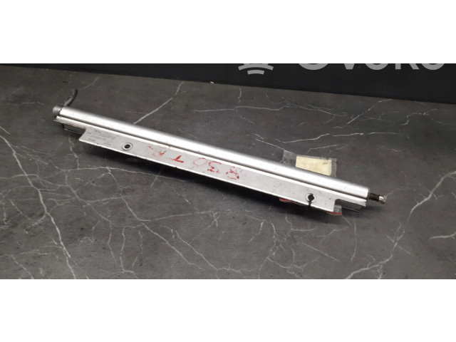 Vstřikovací lišta 9146038 Volvo 850