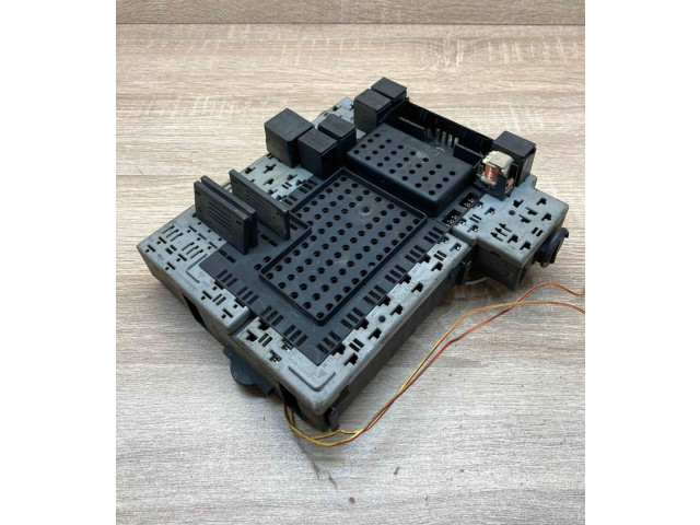 Блок предохранителей 9494673, 99W143   Volvo S80