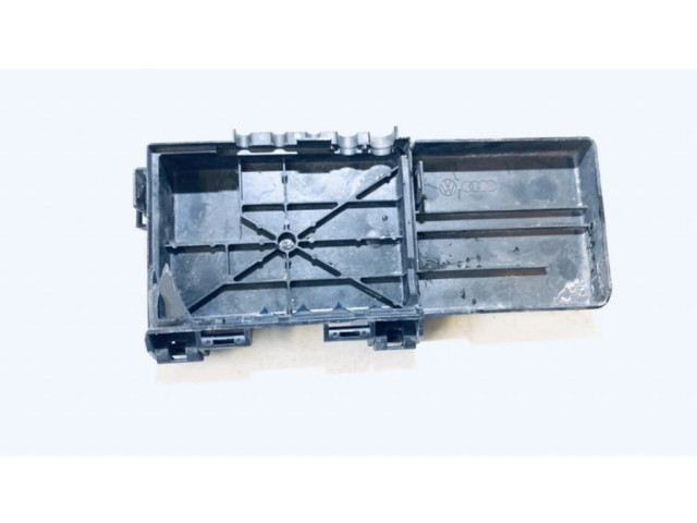 Блок предохранителей 1j0937550 Volkswagen Golf IV