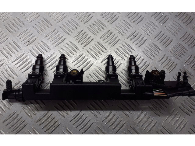 Топливная рампа 7700114546 Renault Clio II