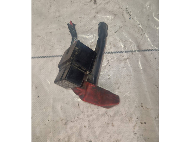 Pojistková skříňka Mitsubishi Pajero 2006