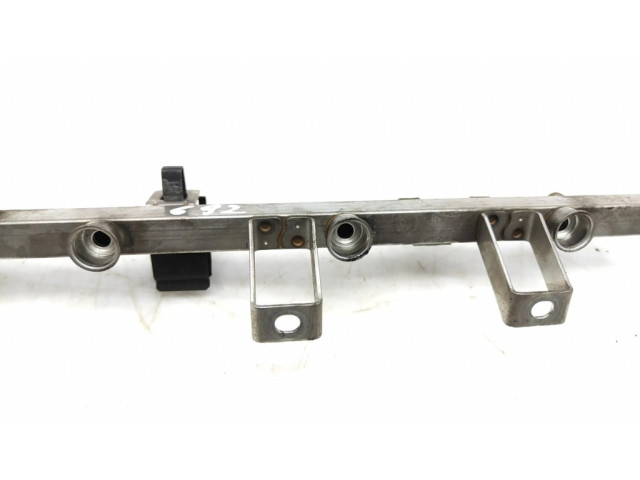 Топливная рампа 1437442 BMW Z4 E85 E86 3.0 для двигателя 306S3 M54B30