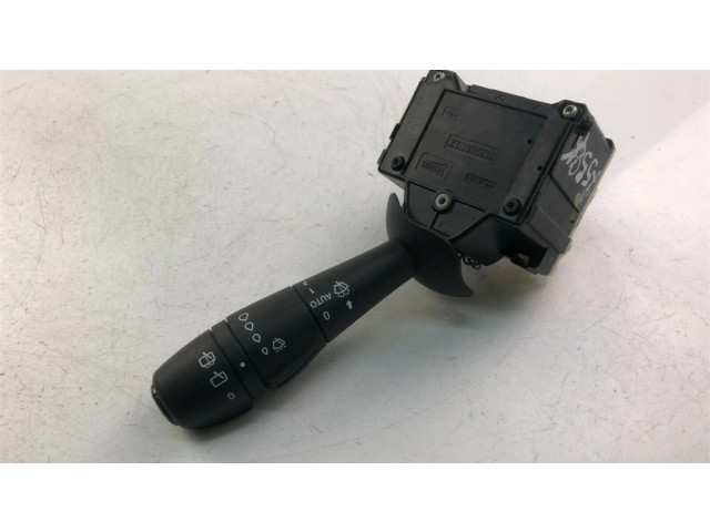 Мултифункционный включатель управления / ручка