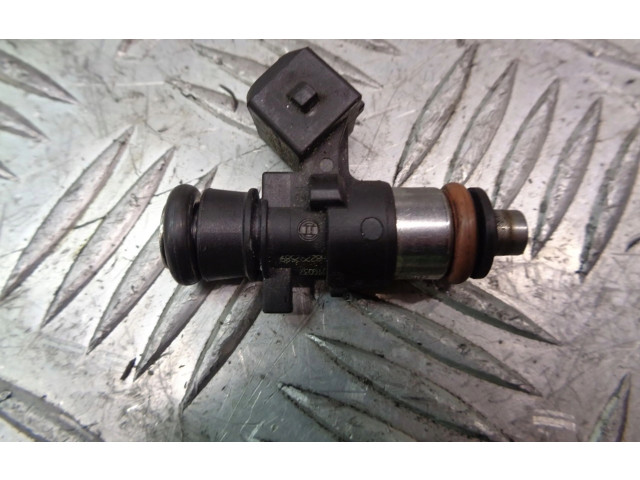 Форсунка 8200292590 Renault Clio III