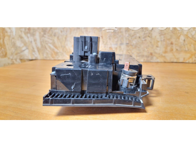 Блок управления климат-контролем 30746022 Volvo V70