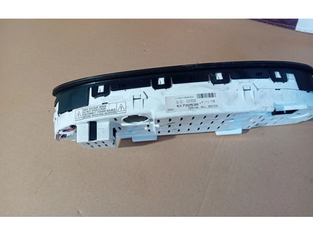 Přístrojová deska Lancia Thesis 2005 51732538