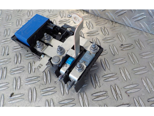 Pojistková skříňka A0035422319, A2465401350 Mercedes-Benz GLA W156 2013