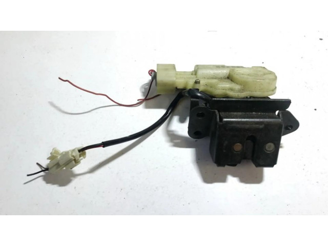 замок багажника 030725 Mazda Premacy