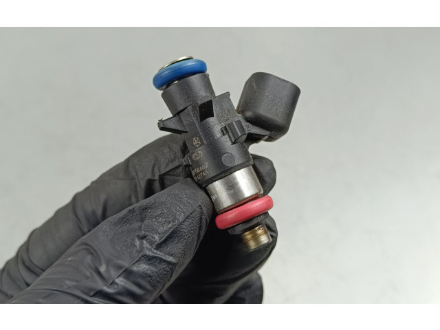 Форсунка 05281427AA Jeep Grand Cherokee WL