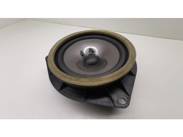 Громкоговоритель (громкоговорители) в передних дверях