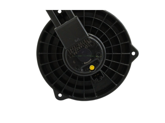 Вентилятор печки 8727001791 Mazda CX-3