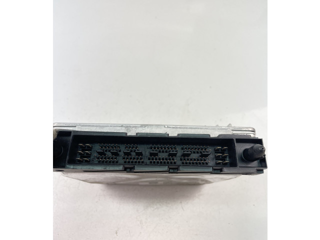 Блок управления двигателем Блок управления 04033000448   Volvo V70