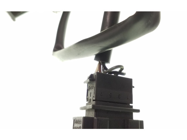 Зеркало электрическое левое Skoda Fabia Mk2 (5J) 2007-2014 года