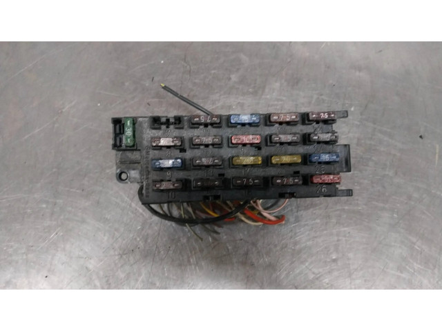 Блок предохранителей    Mercedes-Benz S W140    