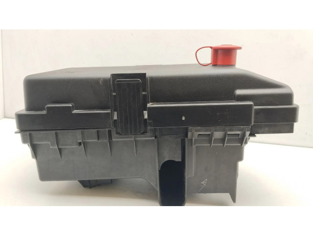 Pojistková skříňka 63565509 Chrysler Pacifica 2018