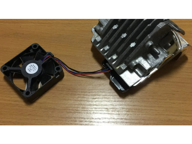 Деталь передней фары