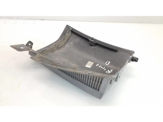 Отделка (ленточка) заднего фонаря