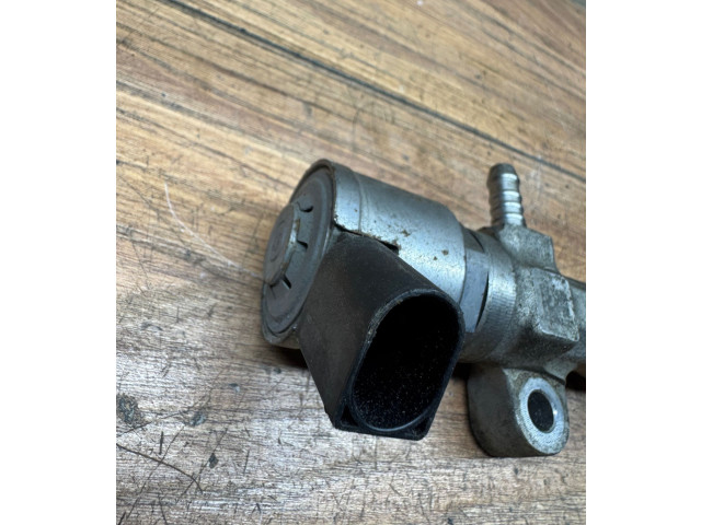 Vstřikovací lišta 04L089G, 0670737   Seat Alhambra (Mk2)    DFLA 