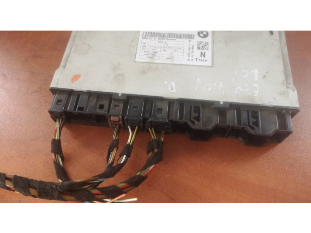 Другая деталь отсека двигателя