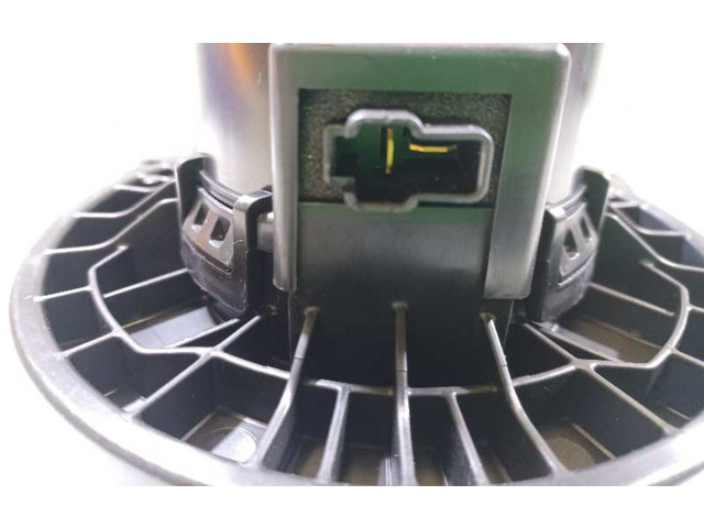 Вентилятор печки    97113J7000, EB1D1NXJAAB0008   KIA Ceed