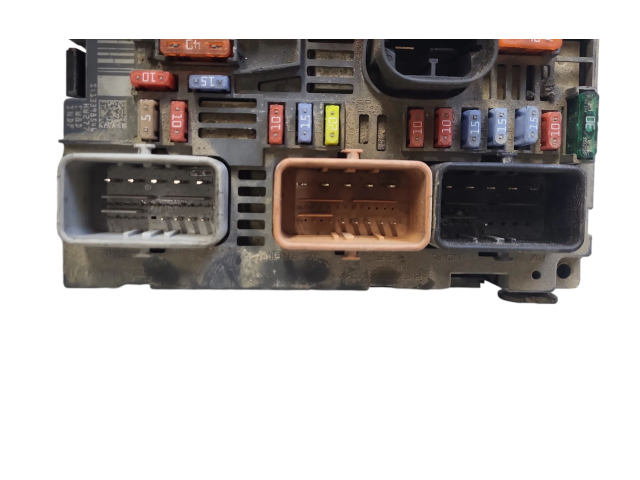 Блок предохранителей 9667044980   Peugeot 5008    