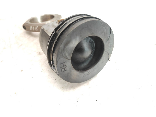 Píst Subaru Outback