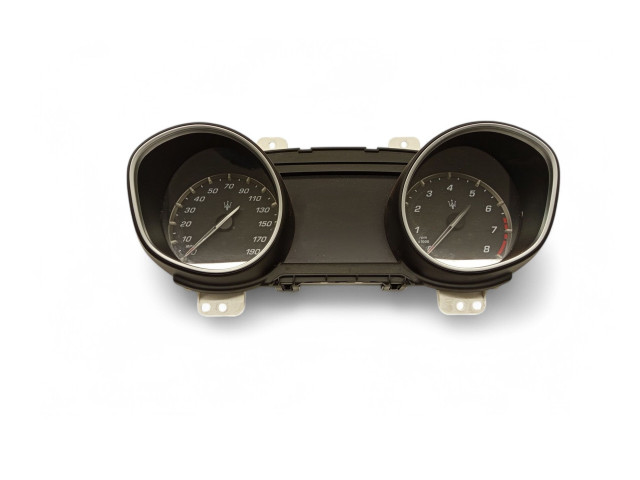 Přístrojová deska Maserati Levante 2017 670101176