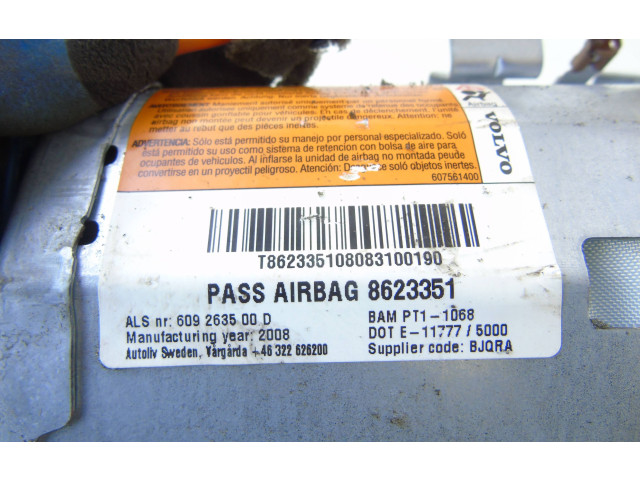 Подушка безопасности пассажира 8623351   Volvo C30