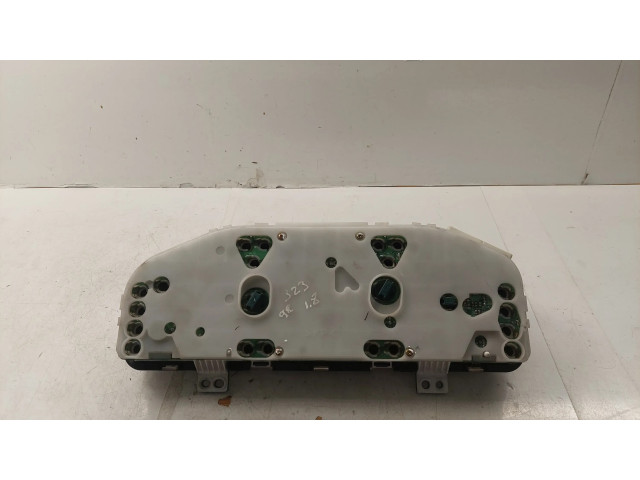 Přístrojová deska Mazda 323 F 1999 BJ3NB