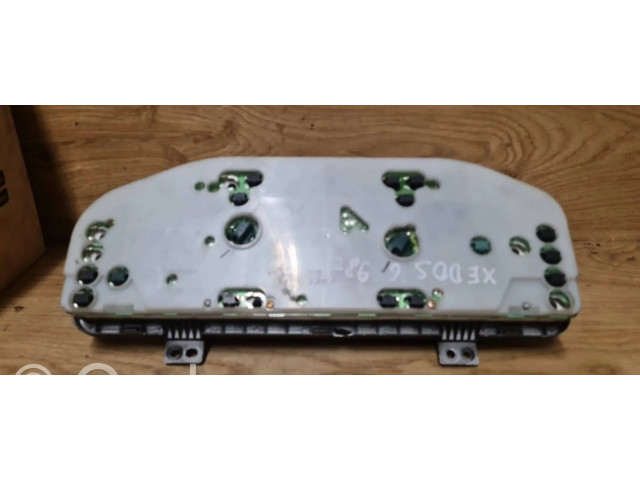 Панель приборов GE6WD Mazda 626