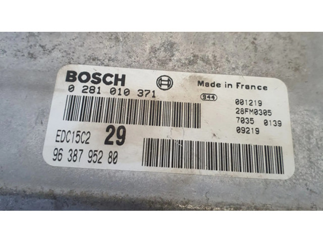 Блок управления двигателя 0281010371, 9638795280   Citroen C5