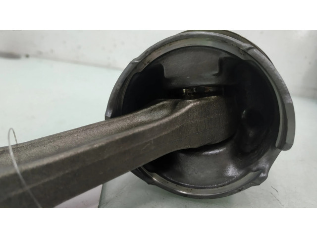 Píst 085190 Citroen C4 I pro naftový motor 2.0