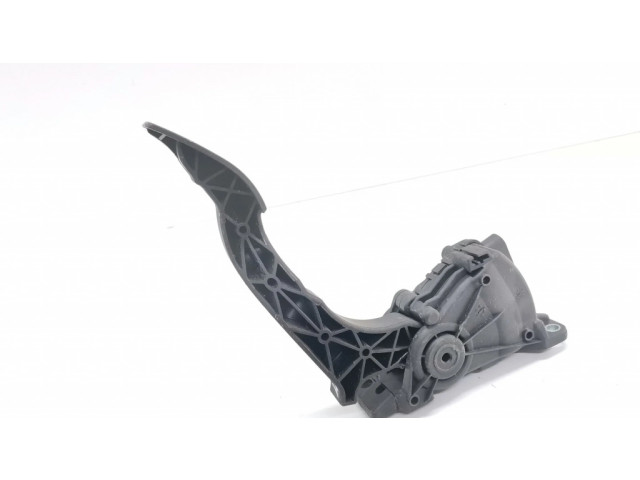 Педаль акселератора