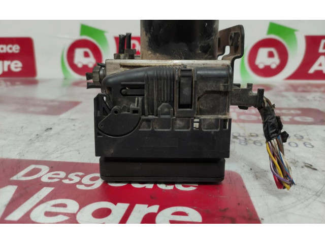 Топливная рампа 8V512M110AD, 8V512M110AD   Ford Fiesta  