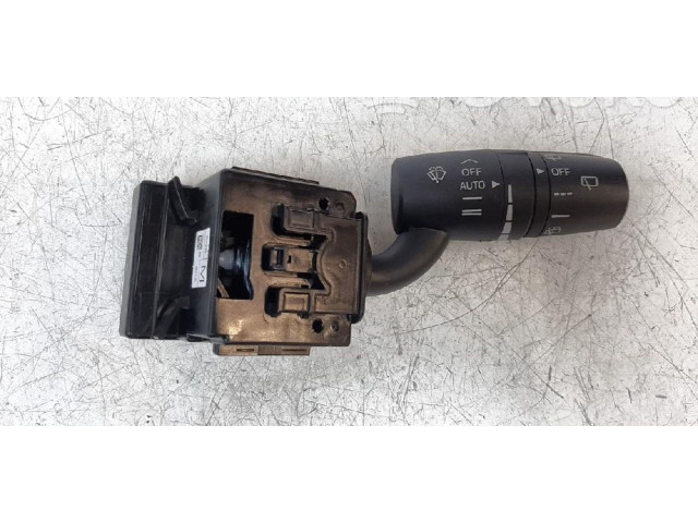 Ручка стеклоочистителей KD4717F899 Mazda CX-3