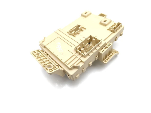 Блок предохранителей 91950-J7641 KIA Ceed