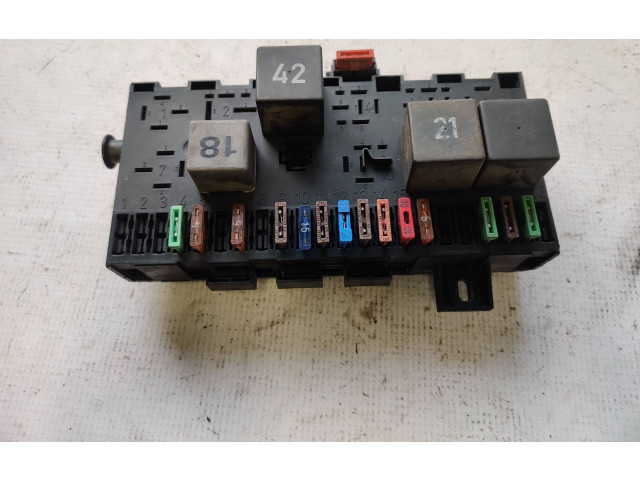 Pojistková skříňka 171941813D, 171941821D Volkswagen PASSAT B3 1991