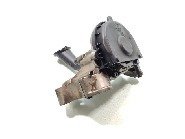 Масляный насос  CBZB 03F115105D  Skoda Fabia Mk2 (5J) 