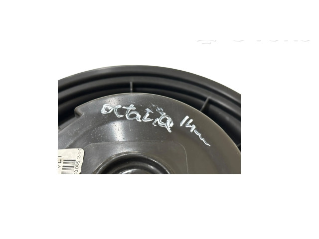 Вентилятор печки 5Q1819021B, 1WW4235L Skoda Octavia Mk3 (5E)