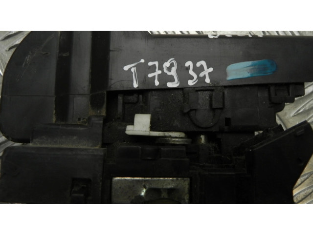 Zámek zadních dveří 825020966R, T7937 Dacia Duster 2014